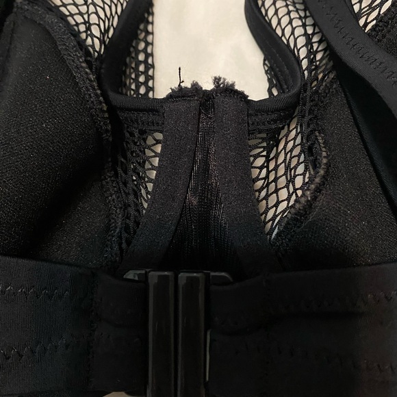 Moi swim suit top 38E - Picture 6 of 6